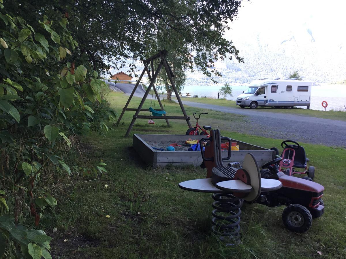 Nesset Fjordcamping Olden Exterior foto